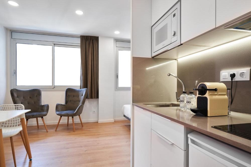 Room image 3
