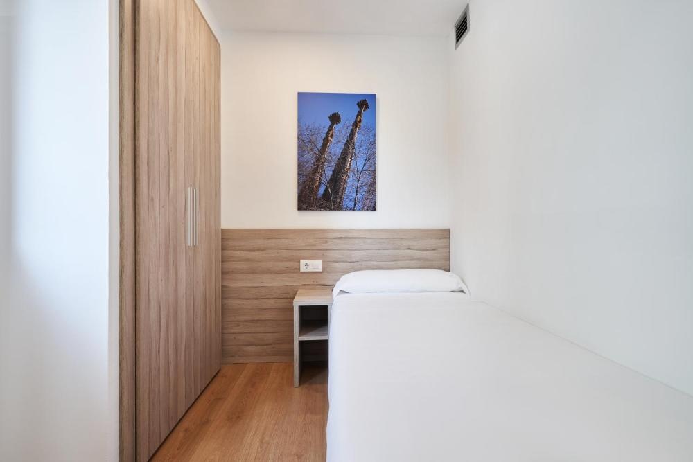 Room image 4